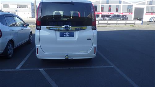 TOYOTA NOAH STATIONWAGON 2014-2021